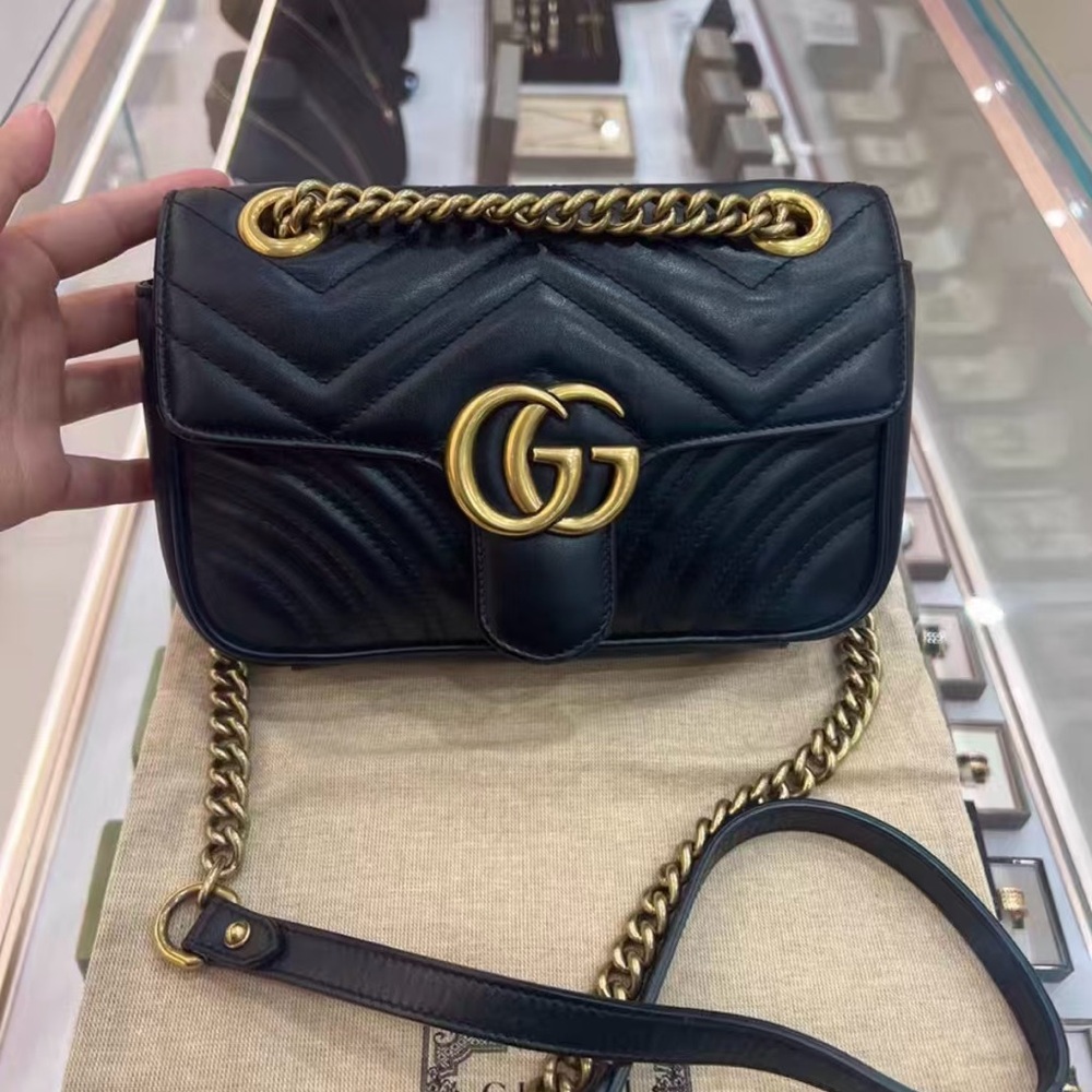 Gucci Marmont black heart-shaped chain bag